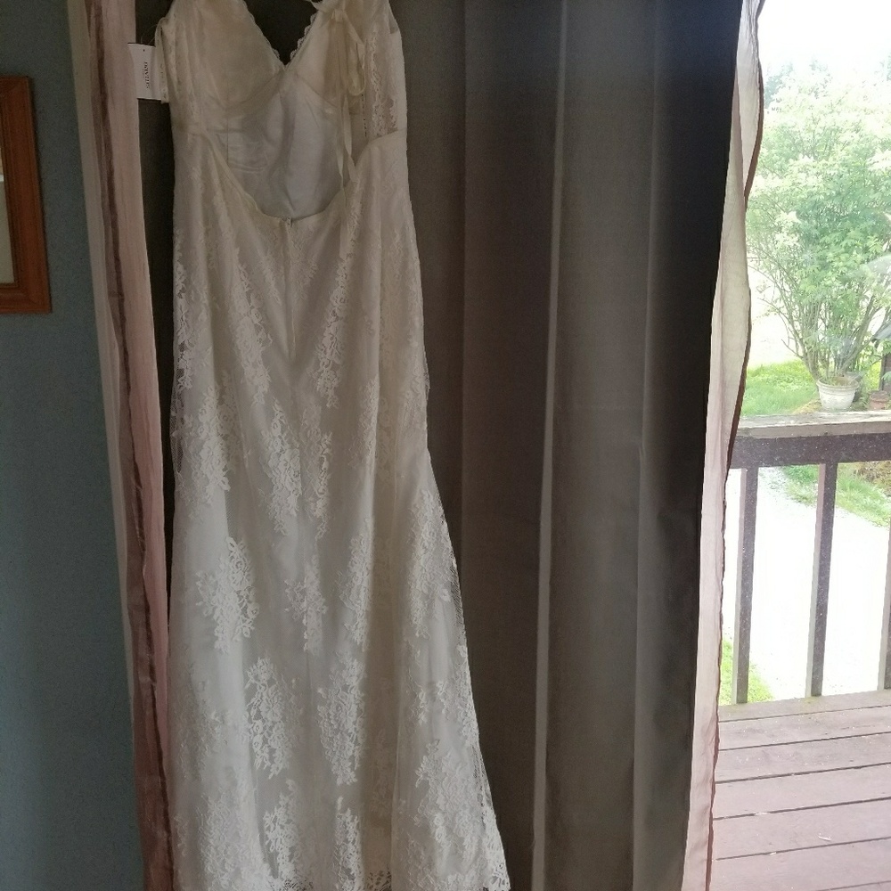 GALINA-Flower Lace V-Neck Wedding Dress